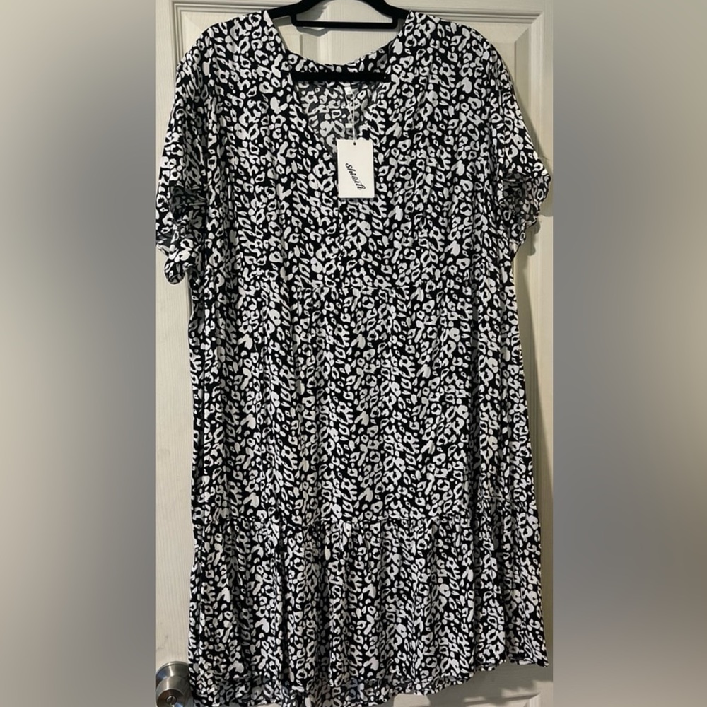 NWT black & white leopard print dress